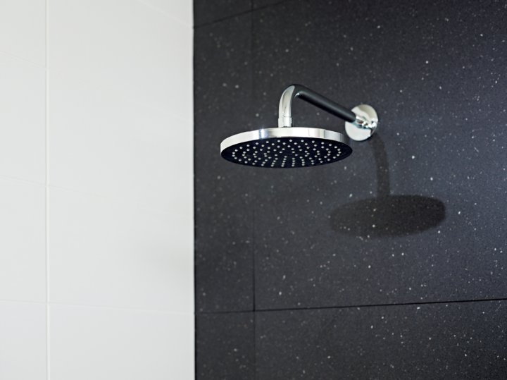 „Clean touch“ dizaino „JIKA“ dušo galvos ir rankiniai dušai
